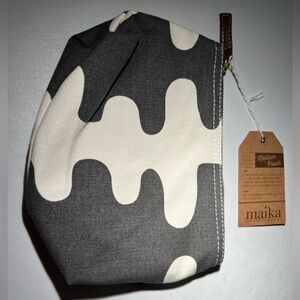 Maika Medium Pouch Gray White Pattern Zipper Clutch Waterproof Lining